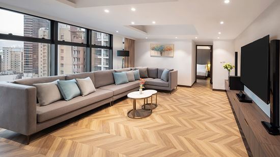 two-bedroom-premier_living-room-overview