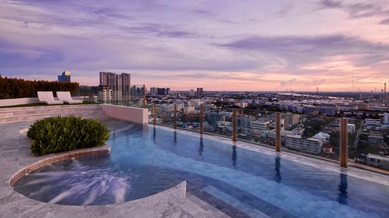 jacuzzi_sunset