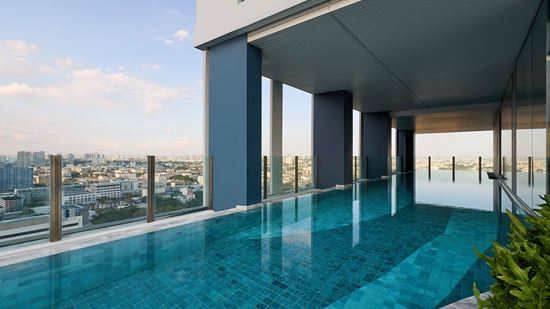 poolside_daytime