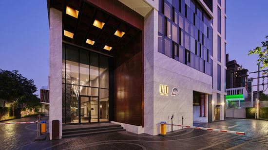 lobby_entrance