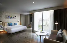Deluxe Corner