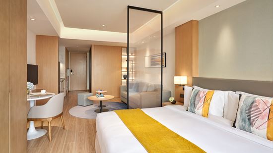 Studio Deluxe King Bed